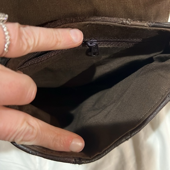 VINTAGE PATCHWORK BROWN GENUINE LEATHER CROSSBODY WITH ORIGINAL TAGS - Picture 7 of 13